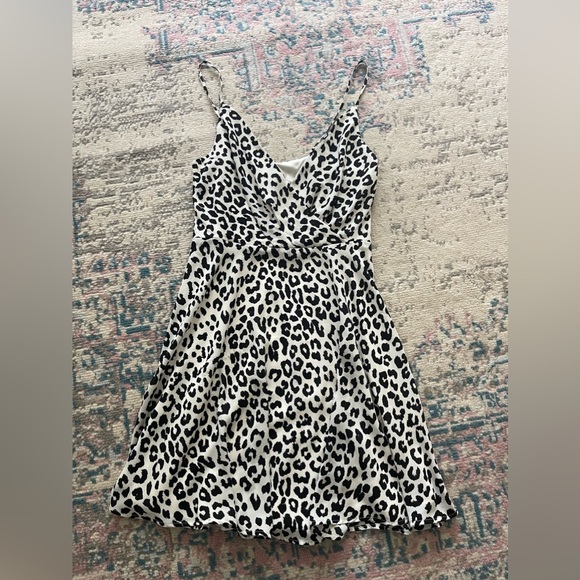 EXPRESS LEOPARD PRINT DRESS - Picture 1 of 2